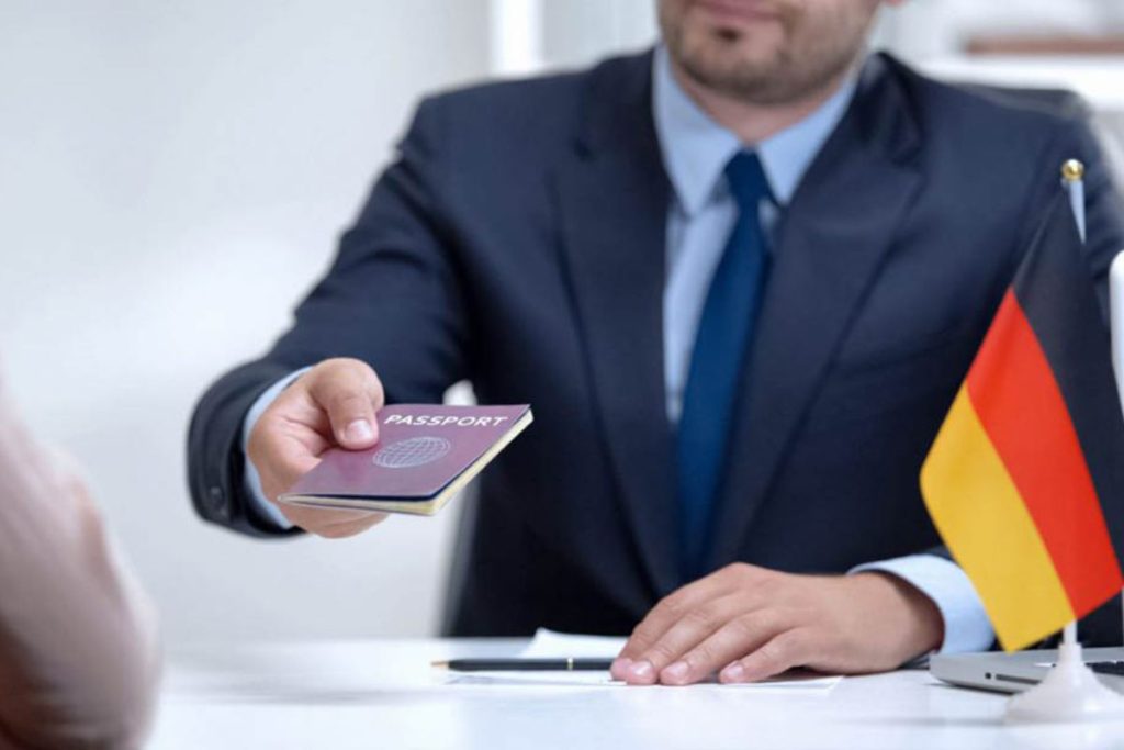 چطور ویزای کار آلمان بگیریم؟ (همه چی شفاف)