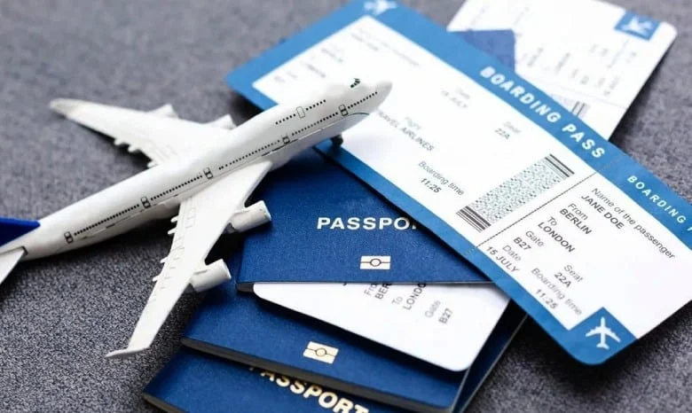 تفاوت بلیط چارتری با سیستمی؛ کدوم انتخاب بهتره؟